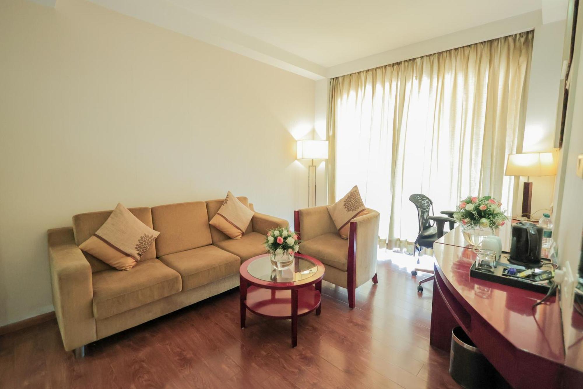 Bravura Gold Resort Мірут Екстер'єр фото