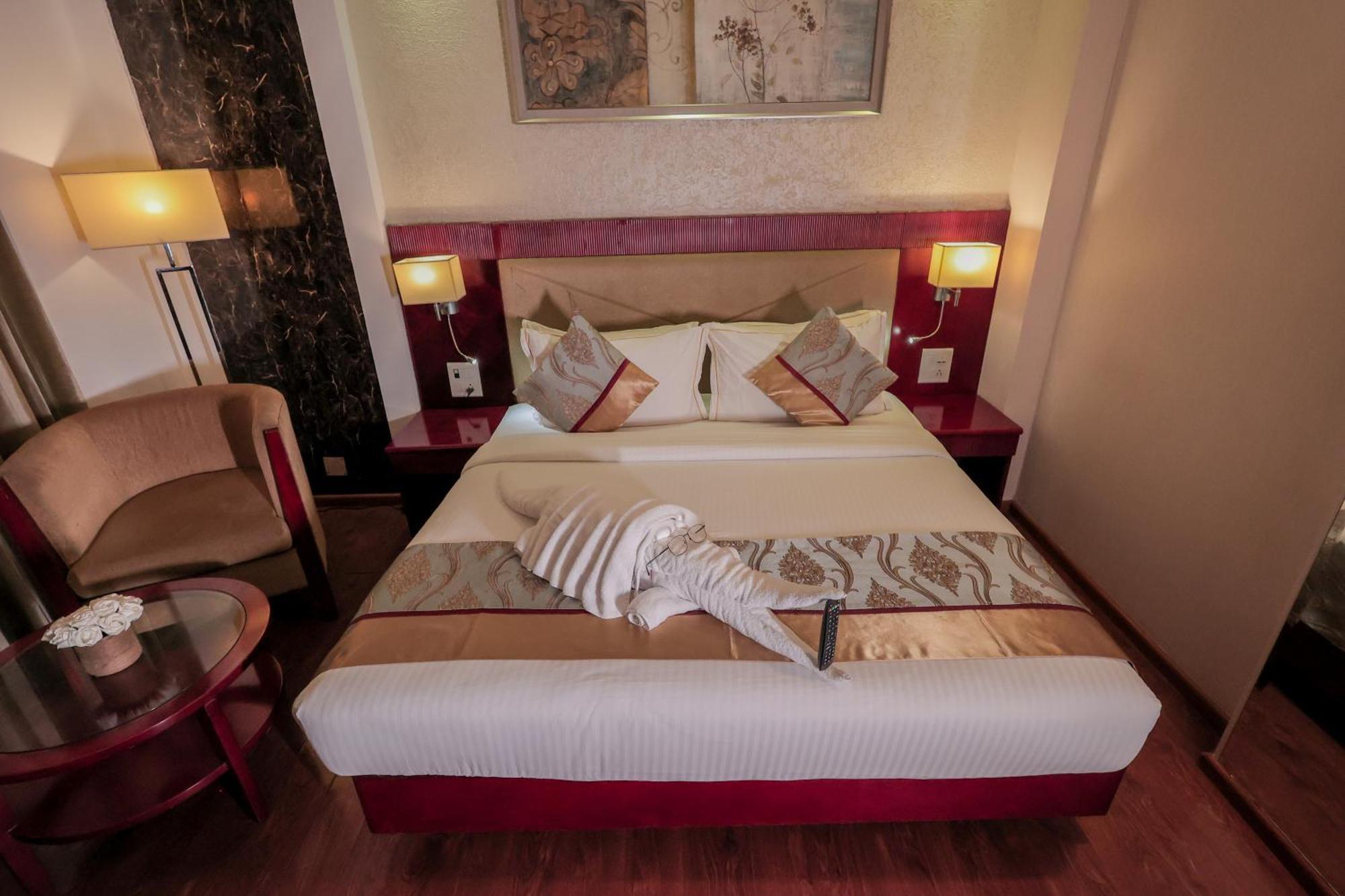Bravura Gold Resort Мірут Екстер'єр фото